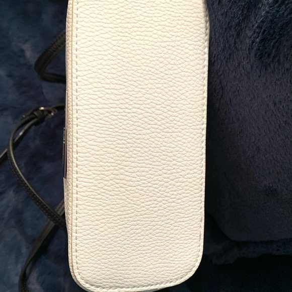 Liz Claiborne NWT LC Carman Mini Bag Crossbody Black & White - Picture 5 of 9